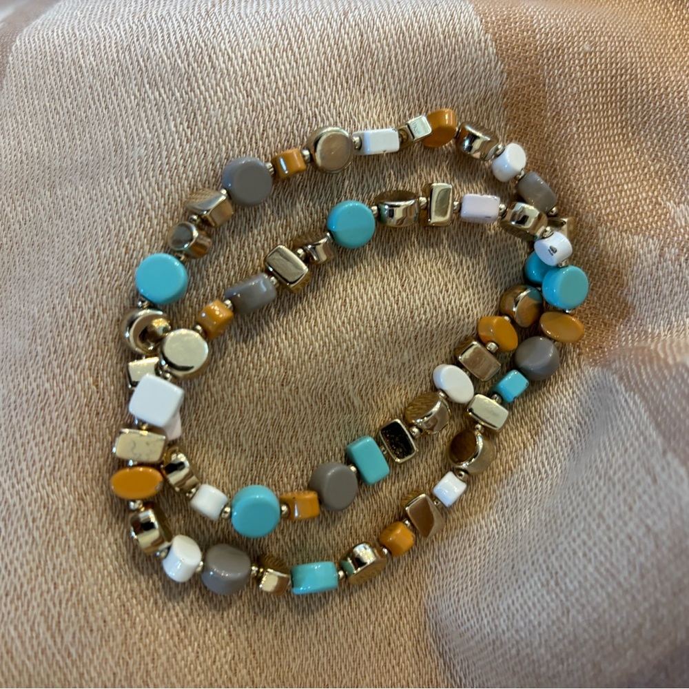 Turquoise and Gold Beaded Bracelet